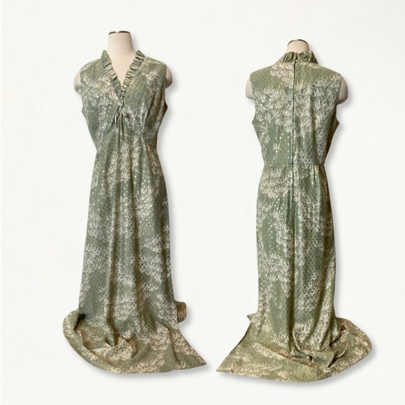 Vintage 1960s Mary Martin Florida Green Sleeveless Long Dress with Gold Detail - Picture 2 of 13